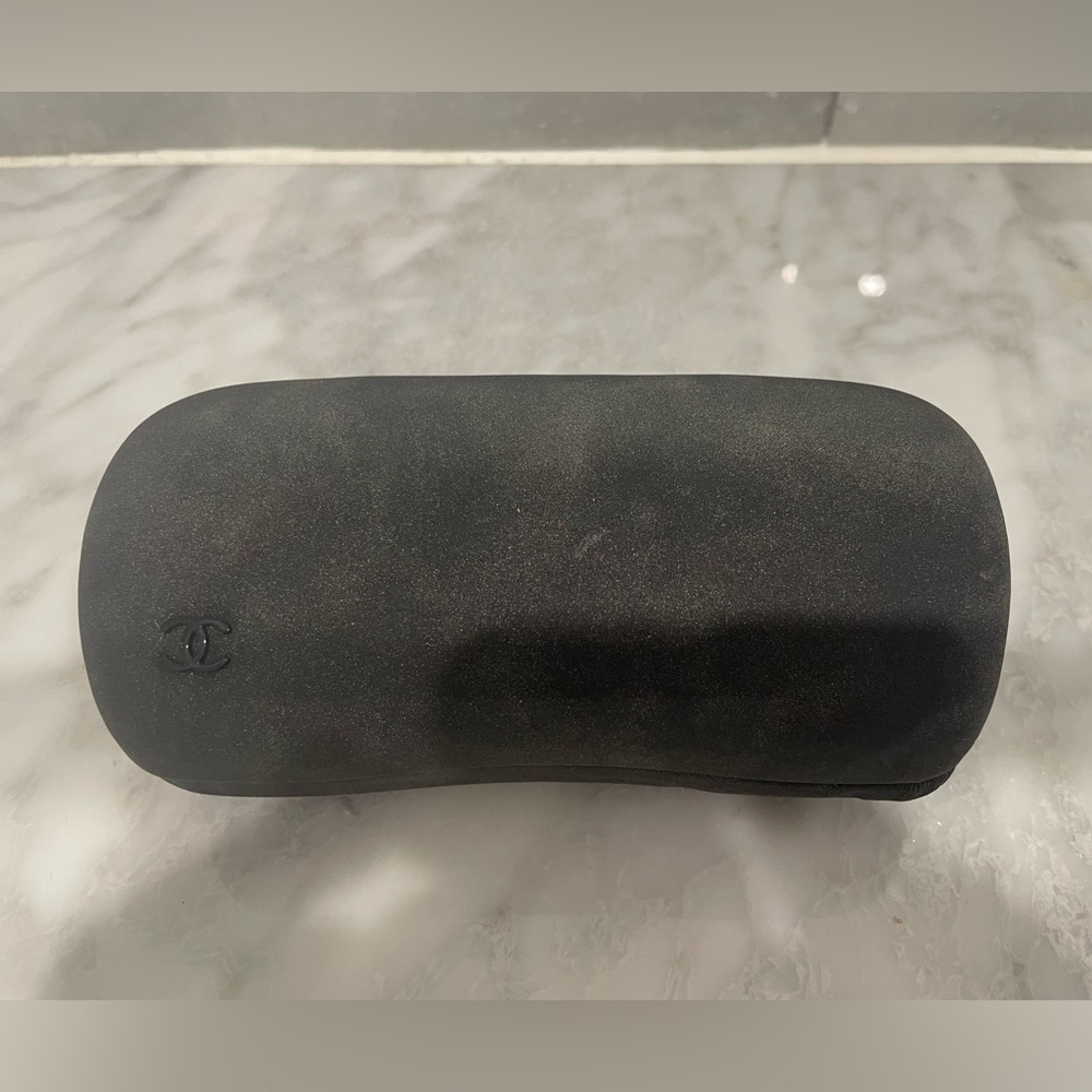 CHANEL DARK GREY SUNGLASSES HARD CASE